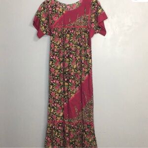 Floral Maxi Dress with Pink Accents-mu’u